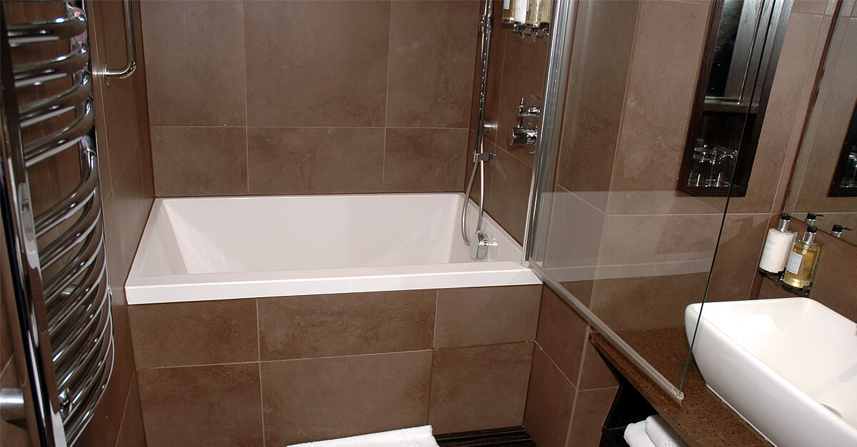 Small Baths Hip 1200 1300, Smallest Bathtub Shower Combo